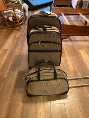 3-Piece Travel Luggage Set in Beige Pattern